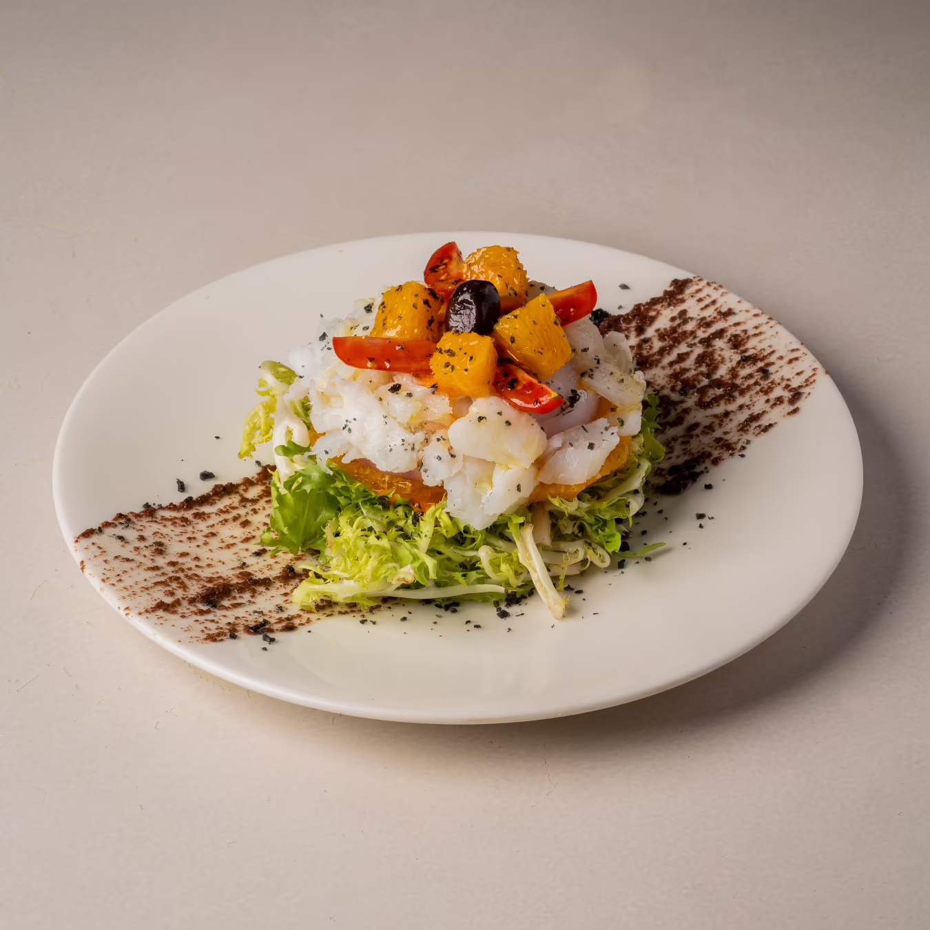 Cod salad with orange and romesco