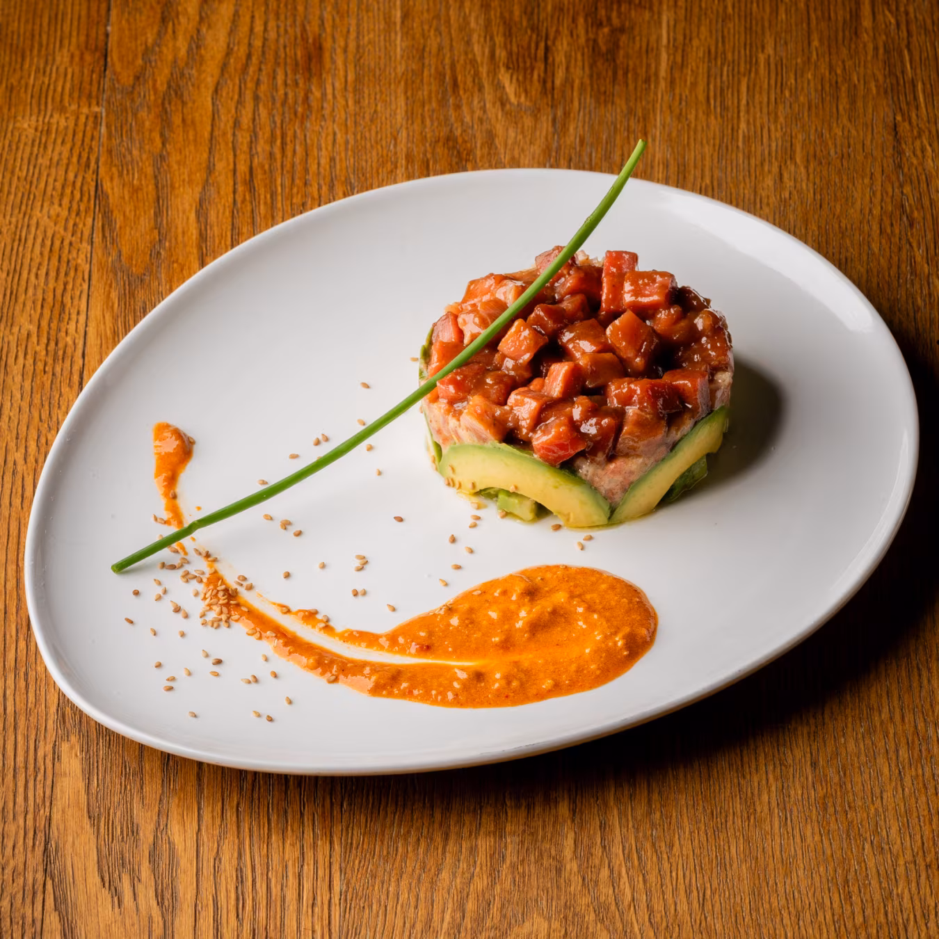 Balfeg&oacute; tuna tartare with avocado