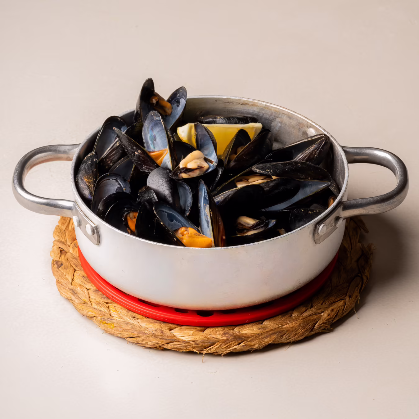 Steamed mussels from Delta de l'Ebre